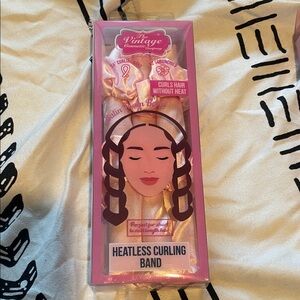The Vintage Cosmetic Company Heatless Curling Band - Pink